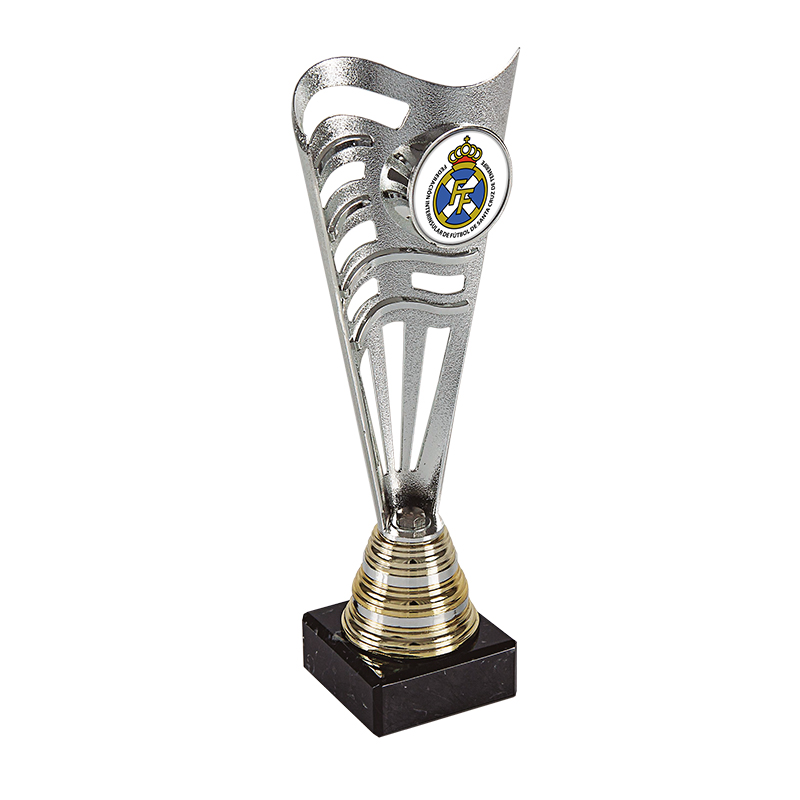 Trofeo Económico de 3 alturas con disco. Ref. 24070