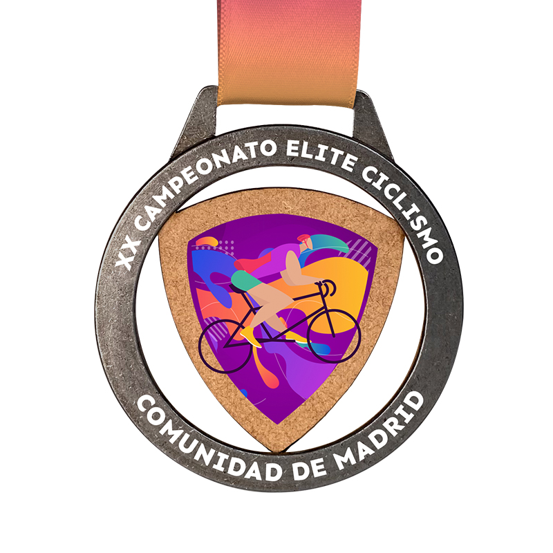 Medalla redonda de metal y madera impresa a color. Ref. S12B